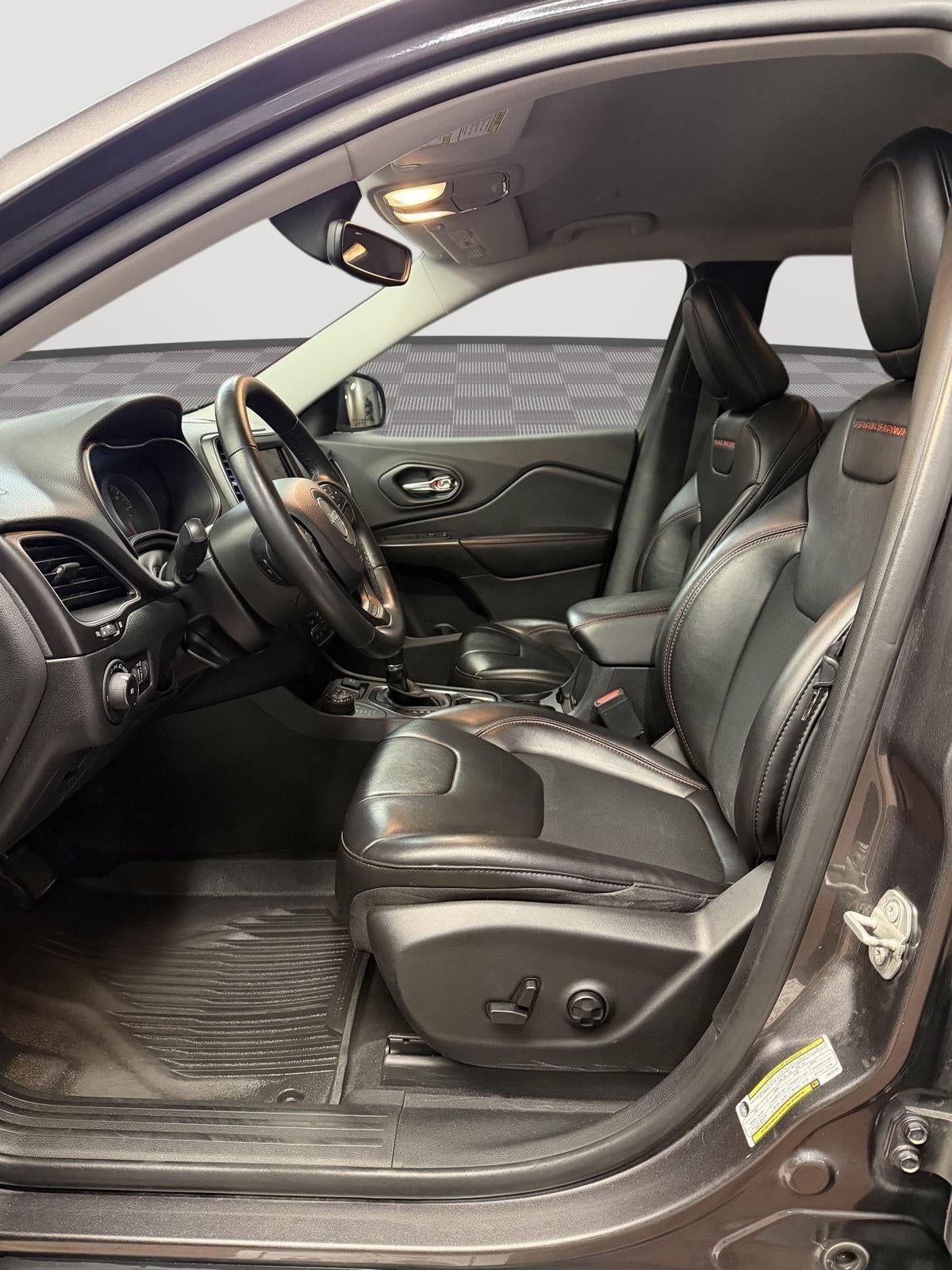 2020 Jeep Cherokee Trailhawk