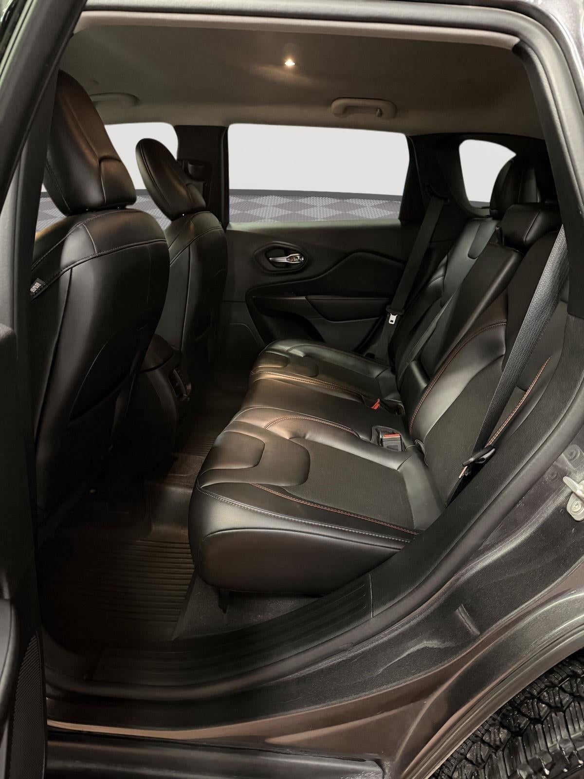 2020 Jeep Cherokee Trailhawk