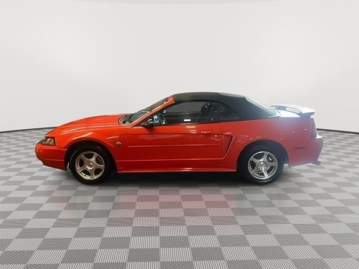2004 Ford Mustang Deluxe