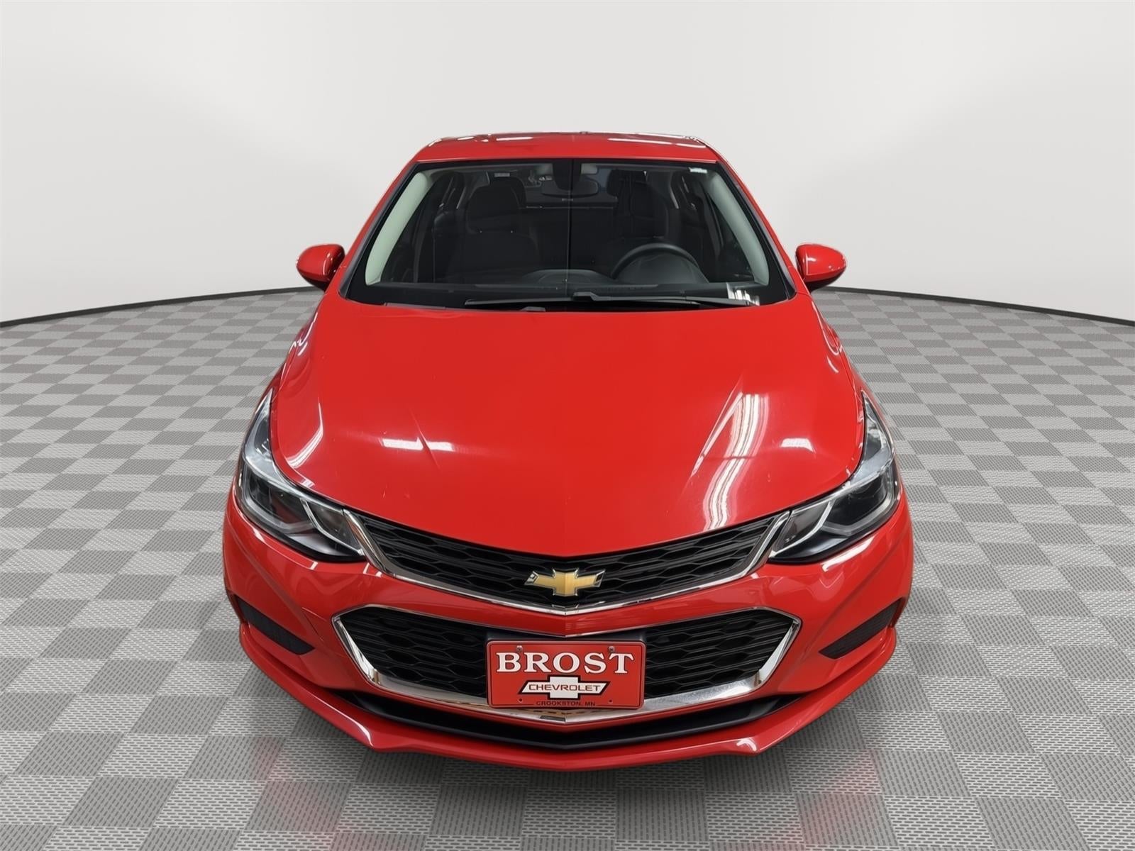 Used 2018 Chevrolet Cruze LT with VIN 1G1BE5SM3J7174735 for sale in Crookston, Minnesota