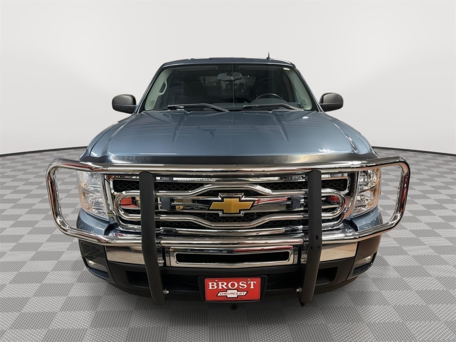 Used 2010 Chevrolet Silverado 1500 LT with VIN 1GCSKSE35AZ205845 for sale in Crookston, Minnesota