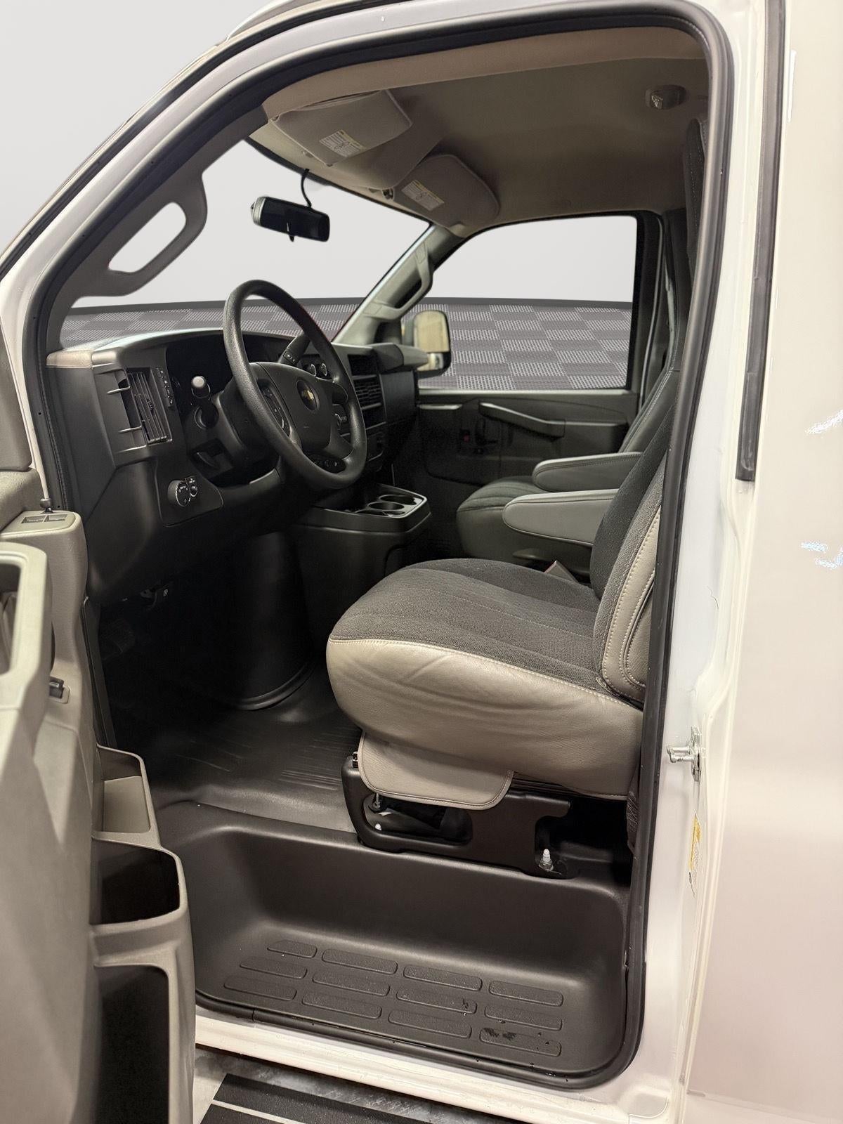 2024 Chevrolet Express Cargo 2500 WT