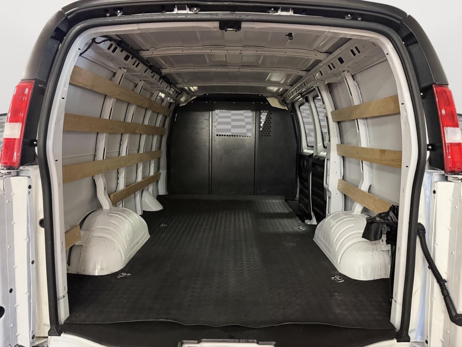 2024 Chevrolet Express Cargo 2500 WT