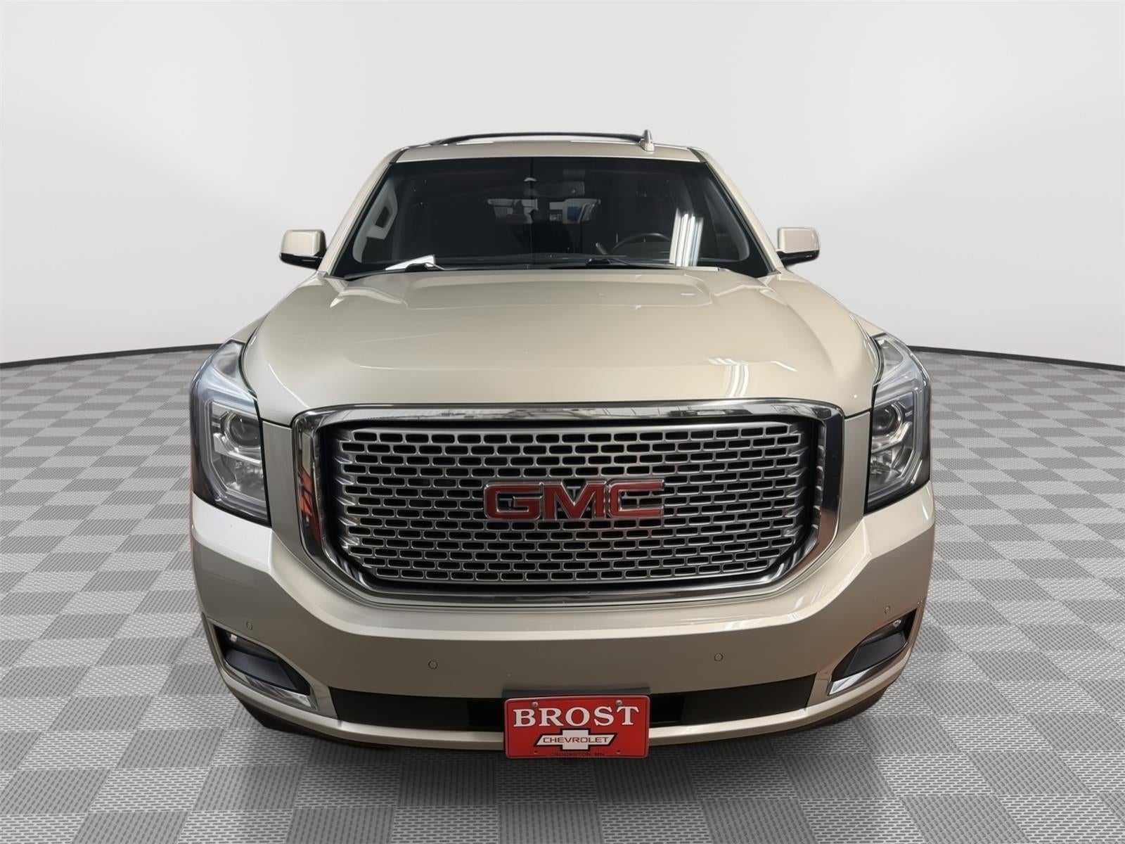 Used 2016 GMC Yukon XL Denali with VIN 1GKS2HKJ4GR338664 for sale in Crookston, Minnesota