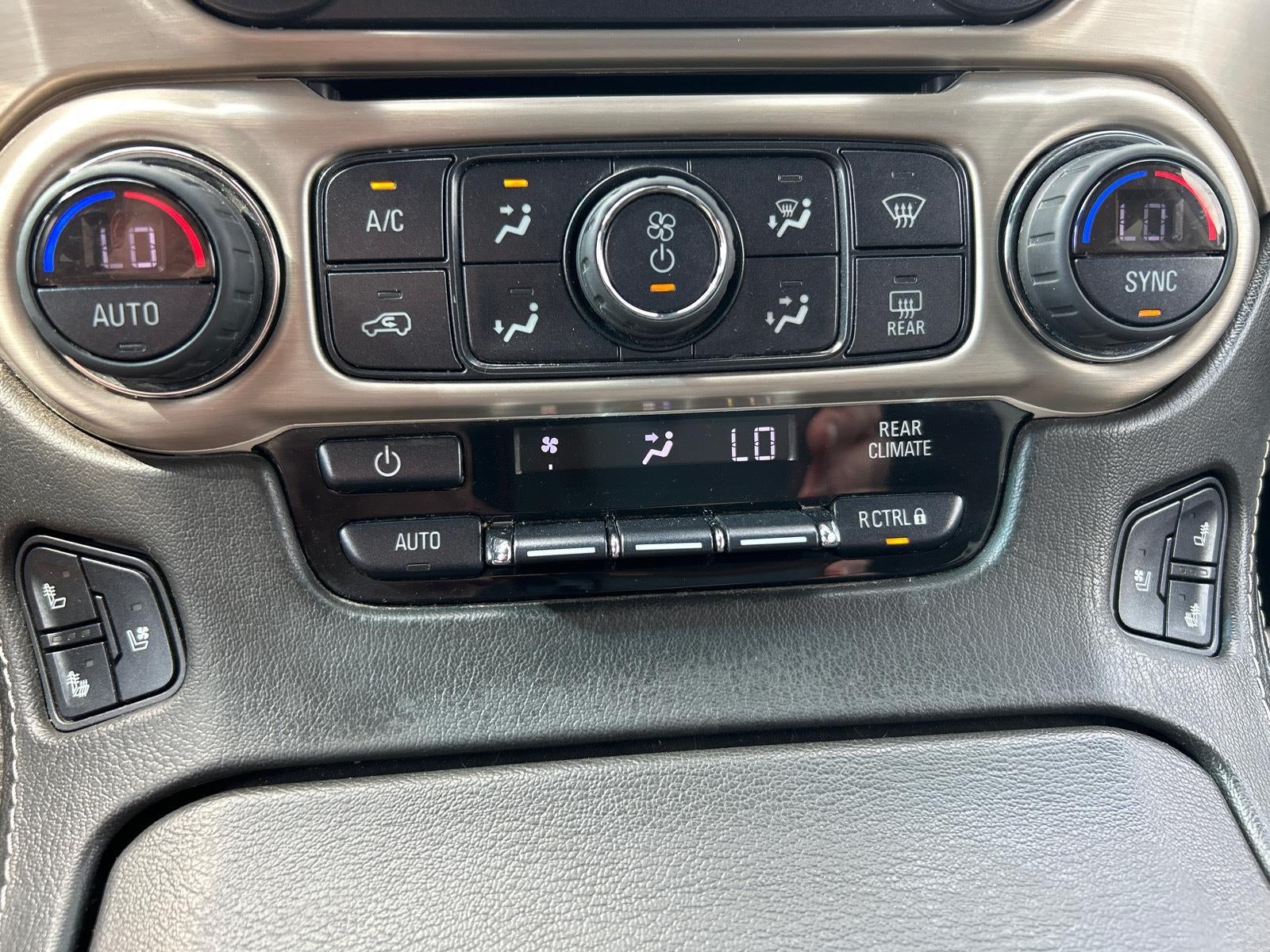 2020 GMC Yukon XL Denali