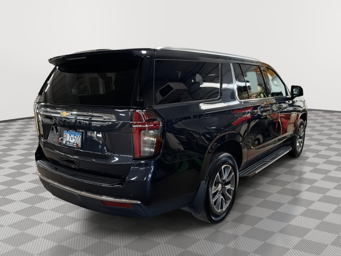 2024 Chevrolet Suburban LT