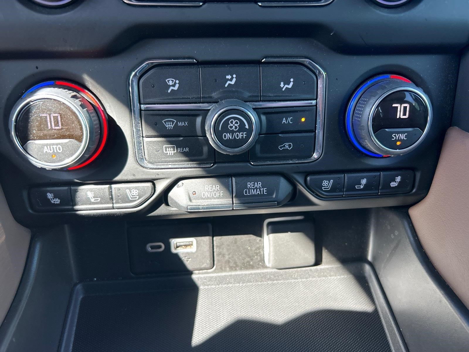 2022 Chevrolet Suburban High Country