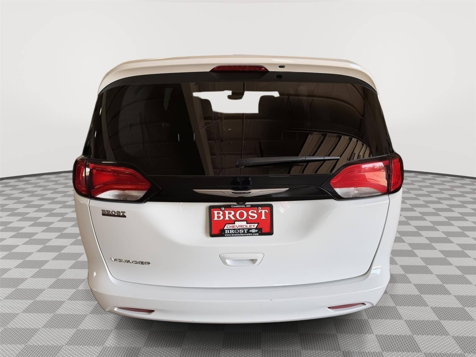 2024 Chrysler Voyager LX