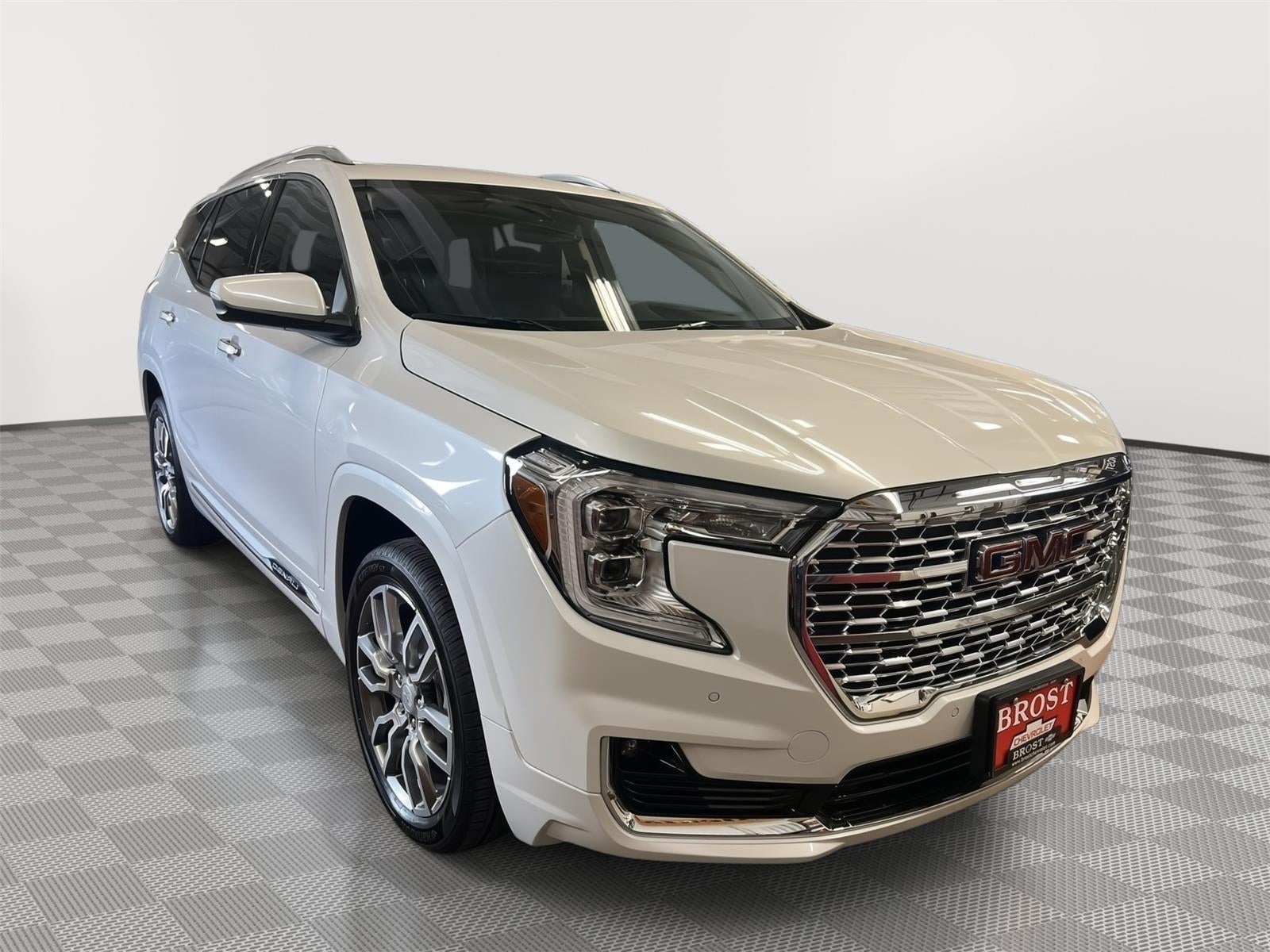 2023 GMC Terrain Denali