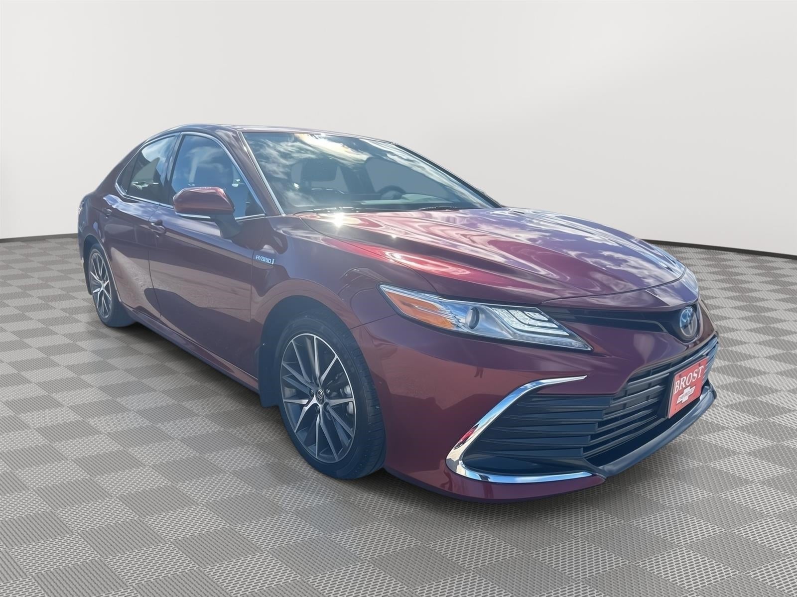 2021 Toyota Camry Hybrid XLE