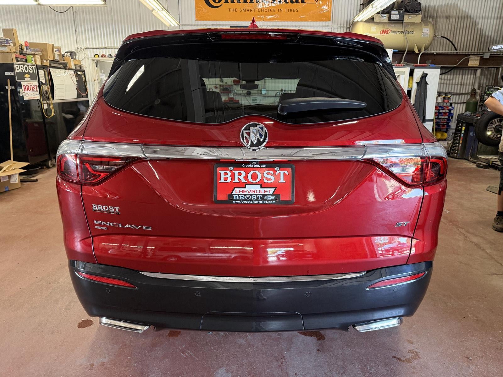 2023 Buick Enclave Essence